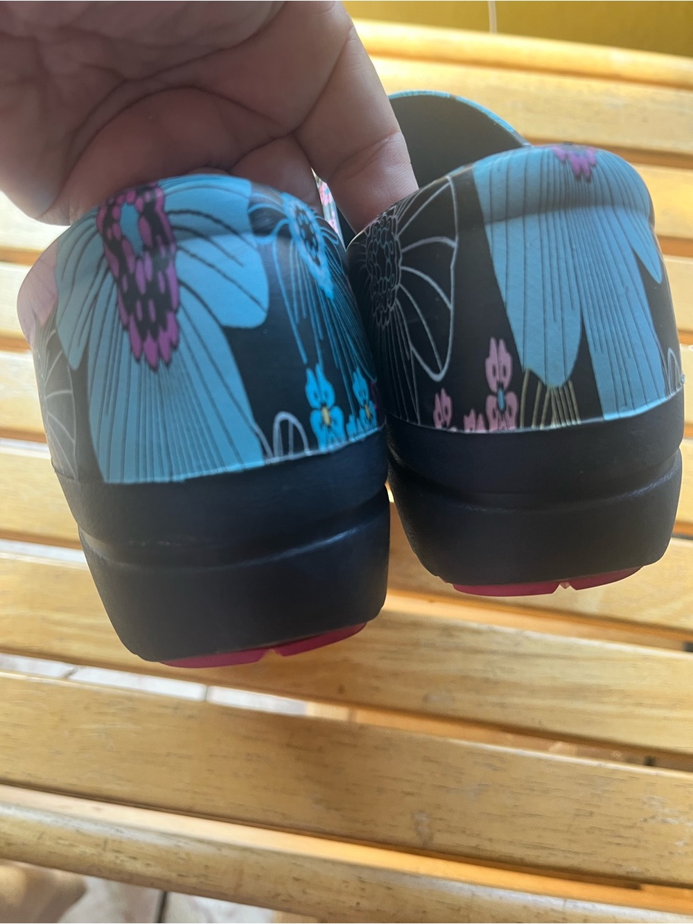Anywear Nurse Clogs Slip Resistant Work Shoes with Pink & Blue Flowers Size 8 - Picture 5 of 7